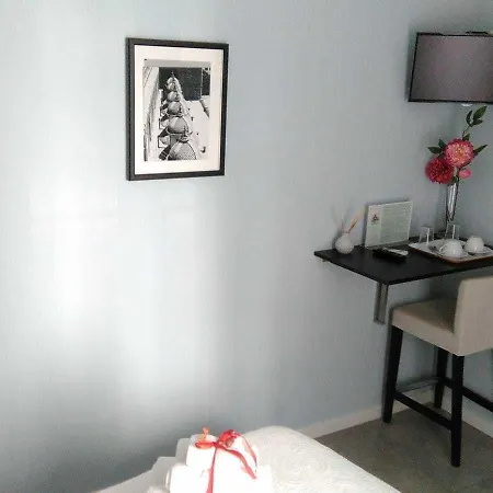 Triscele Glamour Pensión 4*